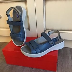 Wolky Leather Platform Comfort Sandal - New in Box
